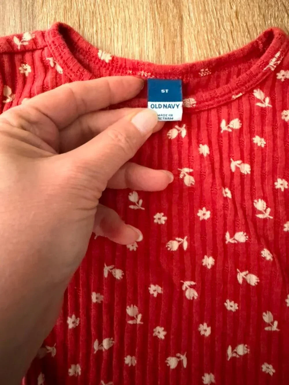 Old Navy Girls Ribbed Floral Long Sleeve Top Red Size 5T Soft Stretch Shirt